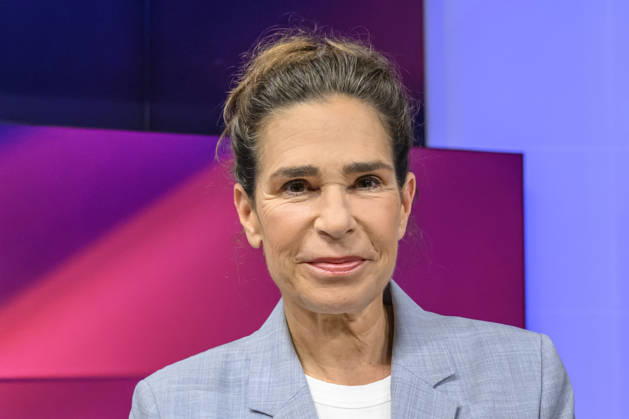 Pictured, from left: Dagmar Rosenfeld, Machtwechsel podcast, Germany, Berlin, studio; guest on Maischberger, a political talk show, TV program, hosted by Sandra Maischberger, Das Erste, from Adlershof – At Studio 20, September 22, 2026, Copyright: HMBxMedia UwexKoch