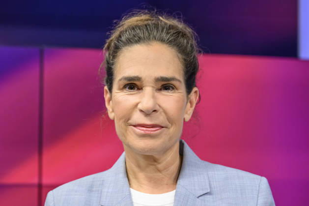 Pictured, from left: Dagmar Rosenfeld, Machtwechsel podcast, Germany, Berlin, studio; guest on Maischberger, a political talk show, TV program, hosted by Sandra Maischberger, Das Erste, from Adlershof – At Studio 20, September 22, 2026, Copyright: HMBxMedia UwexKoch