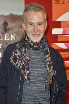 Ulrich Matthes at the premiere of the movie *Morgen war Krieg* at the Delphi Lux in Berlin, September 22, 2026 Foto:xM.xBehrensx xFuturexImagex krieg_6908