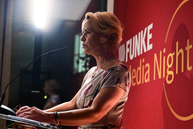 FUNKE Media Night ** FOR EDITORIAL USE ONLY ** EDITORIAL USE ONLY ** p Media Night at Stue, Julia Becker, publisher of the Funke Media Group, photographed on September 23, 2026, in Berlin Berlin Berlin Berlin Copyright MaurizioxGambarini Copyright: MaurizioxGambarini doc87qbzfwmrz611okfyho6 ,EDITORIAL USE ONLY Copyright: MaurizioxGambarini
