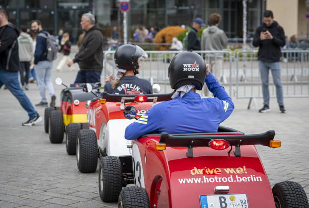 Riding a Soapbox Car Through Berlin EUR, Germany, Berlin, September 25, 2026 Hotrod Tour in Berlin: Driving a self-driven mini soapbox car through the capital, taking in sights from Kreuzberg to Mitte, cruising through the city with 14PS