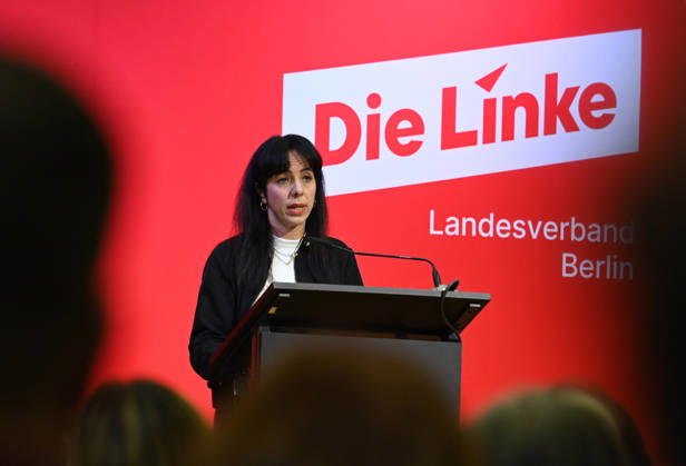 Die Linke Berlin Party Conference in Berlin BERLIN, GERMANY – SEPTEMBER 25: Die Linke (The Left Party) candidate for Berlin Governing Mayor Elif Eralp speaks during the extraordinary session of the 10th State Party Congress of the Die Linke (The Left Party) to assess the election results in Berlin on September 25, 2026. Mayor candidate Elif Eralp also took part in the conference. Volodymyr Sindieiev Anadolu Berlin Germany. Editorial use only. Please get in touch for any other usage.  Copyright: x2026xAnadoluxVolodymyrxSindieievx