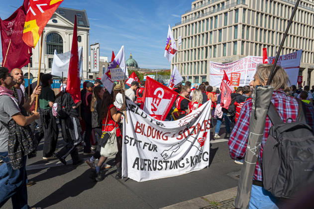 Social protests organized by the DGB EUR, Germany, Berlin, September 26, 2026 There’s Enough for Everyone, and Merz Must Go —posters, banners, and slogans against the federal government’s cuts to social benefits. Cutting Social Benefits —nationwide social protests organized by the DGB and its member unions under the slogan You’ve Earned It: Your Work, Your Health, Your Pension