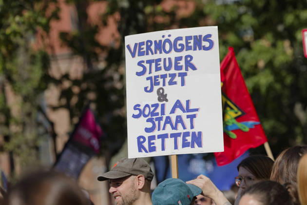 DGB Demonstration Against the Dismantling of the Welfare State September 26, 2026, Berlin, Germany: Demonstration and rally in front of the Rotes Rathaus as part of the DGB Day of Action against the dismantling of the welfare state and military buildup