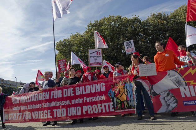 DGB Demonstration Against the Dismantling of the Welfare State September 26, 2026, Berlin, Germany: Demonstration and rally in front of the Rotes Rathaus as part of the DGB Day of Action against the dismantling of the welfare state and military buildup