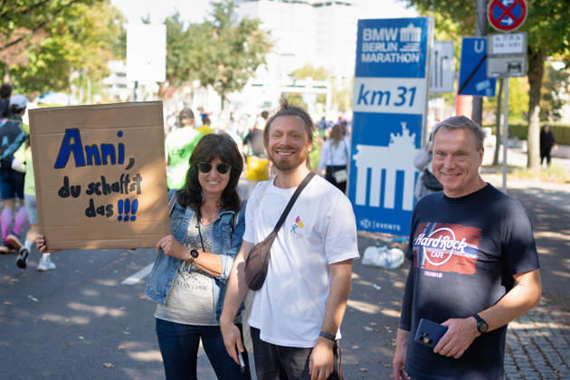 Berlin, September 27, 2026, 52nd BMW Berlin Marathon, Scenes from kilometer 31 on Hohenzollerndamm in the Wilmersdorf district