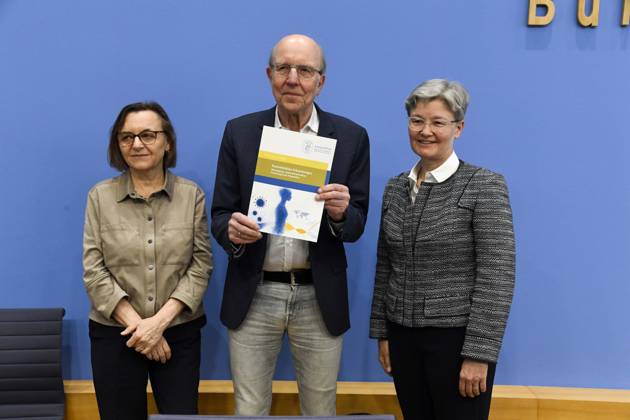 ABB BPK Carmen Scheibenbogen, German hematologist-oncologist and professor of immunology at Berlin’s Charité; Prof. Dr. Norbert Suttorp from the Interdisciplinary Department of Infectious Diseases, Pulmonology, and Critical Care Medicine; Regina Therese Riphahn, a German economist;