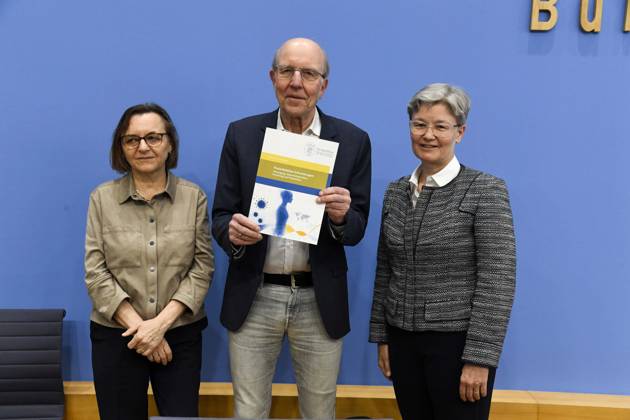 ABB BPK Carmen Scheibenbogen, German hematologist-oncologist and professor of immunology at Berlin’s Charité; Prof. Dr. Norbert Suttorp from the Interdisciplinary Department of Infectious Diseases, Pulmonology, and Critical Care Medicine; Regina Therese Riphahn, a German economist;