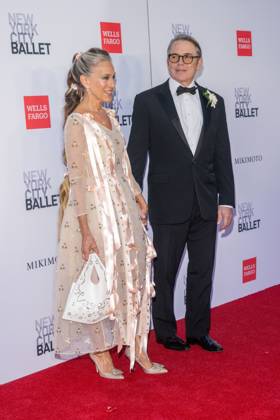 October 1, 2026, New York, New York, United States: (L-R) Sarah Jessica Parker and Matthew Broderick attend.The New York City Ballet 2026 Fall Gala at David H. Koch Theater, Lincoln Center on October 01, 2026 in New York City. New York United States - ZUMAs197 20261001_aaa_s197_860 Copyright: xRonxAdarx