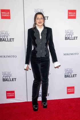 October 1, 2026, New York, New York, United States: Julia Fox attends.The New York City Ballet 2026 Fall Gala at David H. Koch Theater, Lincoln Center on October 01, 2026 in New York City. New York United States  - ZUMAs197 20261001_aaa_s197_936 Copyright: xRonxAdarx