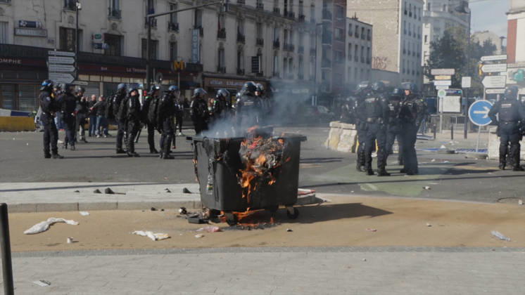Clashes During Student Protest - Pantin Videograbs - Clashes between students and police during a student protest in Pantin, near Paris, France, on October 2, 2026. Since late September, students have been organizing protests outside their schools to highlight various issues, ranging from class schedules and class sizes to teacher shortages and excessive heat in classrooms during this year’s heat waves. These protests began in Île-de-France, the Paris region, but have now spread to other cities across the country. Photo by CLPRESS ABACAPRESS.COM Pantin France  Copyright: xCLPRESS ABACAx