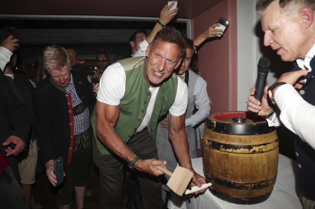 Ralf Moeller and Axel Kahn at the 2 Fine Time Business Club Oktoberfest 2026 at Käfer Stammhaus in Munich, October 2, 2026 Foto:xAgenturxWehnertx xGränzdörferx xFuturexImagex ftbc_6005