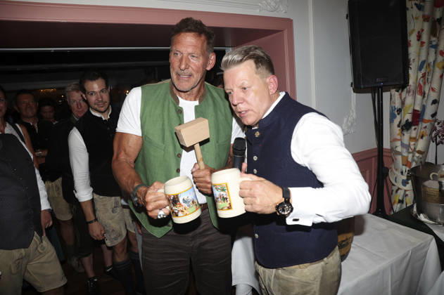 Ralf Moeller and Axel Kahn at the 2 Fine Time Business Club Oktoberfest 2026 at Käfer Stammhaus in Munich, October 2, 2026 Foto:xAgenturxWehnertx xGränzdörferx xFuturexImagex ftbc_6006