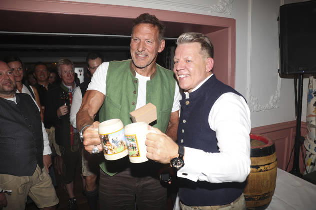 Ralf Moeller and Axel Kahn at the 2 Fine Time Business Club Oktoberfest 2026 at Käfer Stammhaus in Munich, October 2, 2026 Foto:xAgenturxWehnertx xGränzdörferx xFuturexImagex ftbc_6007