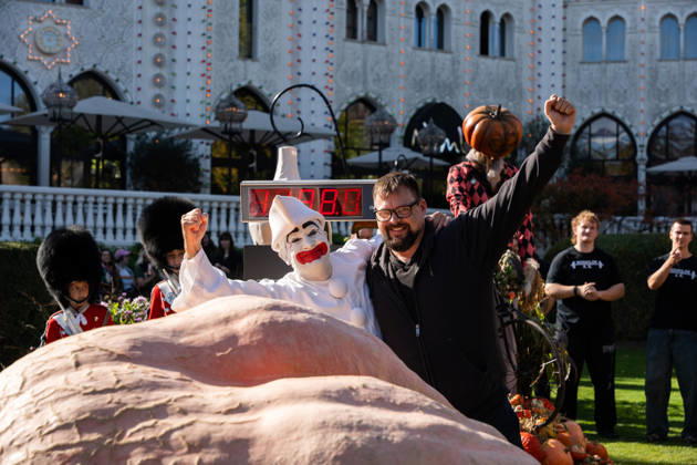 Danish Giant Pumpkin Championship Results Announced: Peter Holst Olsen from Næstved and his giant pumpkin weighing 1,198 kg won the Danish Giant Pumpkin Championship at Tivoli in Copenhagen on Saturday, October 3, 2026. Photo by Emil Nicolai Helms, Scanpix 2026, Copenhagen, Denmark Copyright: EmilxNicolaixHelmsx spdk20261003-132514-L