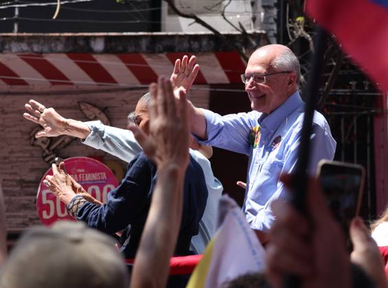 RECORD DATE NOT STATED Lula takes a walk along Paulista Avenue and continues along Augusta Street. Sao Paulo (SP), October 3, 2026 2026 Elections Lula President and candidate for re-election Luiz Inacio Lula da Silva (PT) participates in a walk on Paulista Avenue, in Sao Paulo, in the last campaign event before the first round of elections. The mobilization continues along Augusta Street towards Roosevelt Square. Lula is accompanied by allies, including Fernando Haddad, Geraldo Alckmin, Marina Silva, and Simone Tebet.(Foto: Leco Viana Thenews2 imago images) Lula takes a walk along Paulista Avenue and continues along Augusta Street. Copyright: xLecoxVianax