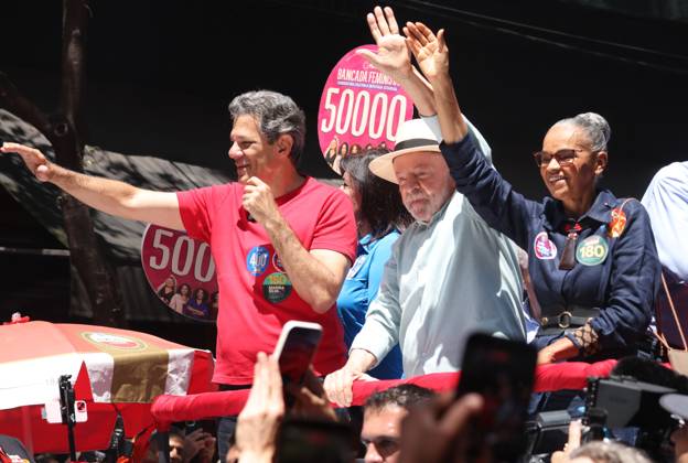 RECORD DATE NOT STATED Lula takes a walk along Paulista Avenue and continues along Augusta Street. Sao Paulo (SP), October 3, 2026 2026 Elections Lula President and candidate for re-election Luiz Inacio Lula da Silva (PT) participates in a walk on Paulista Avenue, in Sao Paulo, in the last campaign event before the first round of elections. The mobilization continues along Augusta Street towards Roosevelt Square. Lula is accompanied by allies, including Fernando Haddad, Geraldo Alckmin, Marina Silva, and Simone Tebet.(Foto: Leco Viana Thenews2 imago images) Lula takes a walk along Paulista Avenue and continues along Augusta Street. Copyright: xLecoxVianax
