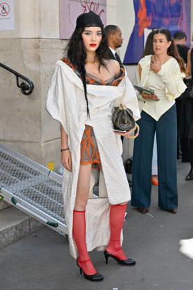 PFW Vivienne Westwood Outside Arrivals Guest arriving at the Vivienne Westwood show during Paris Fashion Week, in Paris, France on 3 October 2026. Photo by Julien Reynaud APS-Medias ABACAPRESS.COM Paris France Copyright: xReynaudxJulien APS-Medias ABACAx