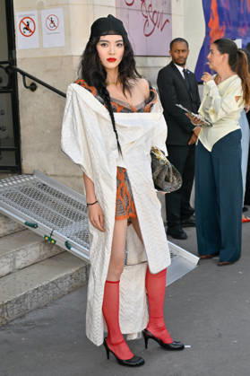 PFW Vivienne Westwood Outside Arrivals Guest arriving at the Vivienne Westwood show during Paris Fashion Week, in Paris, France on 3 October 2026. Photo by Julien Reynaud APS-Medias ABACAPRESS.COM Paris France Copyright: xReynaudxJulien APS-Medias ABACAx