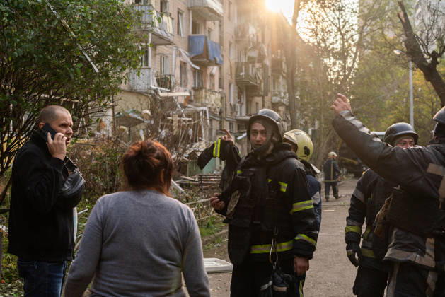 Russian missile attack on Ukraine s Kharkiv KHARKIV, UKRAINE - OCTOBER 5: Firefighters and emergency service workers operate at the site of a residential building struck by a guided bomb in Kharkiv, Ukraine on October 5, 2026. A guided bomb hit a residential building, killing at least two people and injuring over 30 others. The strike destroyed several parked vehicles and damaged more than 40 surrounding houses, with search, rescue, and cleanup operations ongoing by police, firefighters, and volunteers. Carlo Bravo Anadolu Kharkiv Ukraine. Editorial use only. Please get in touch for any other usage.  Copyright: x2026xAnadoluxCarloxBravox