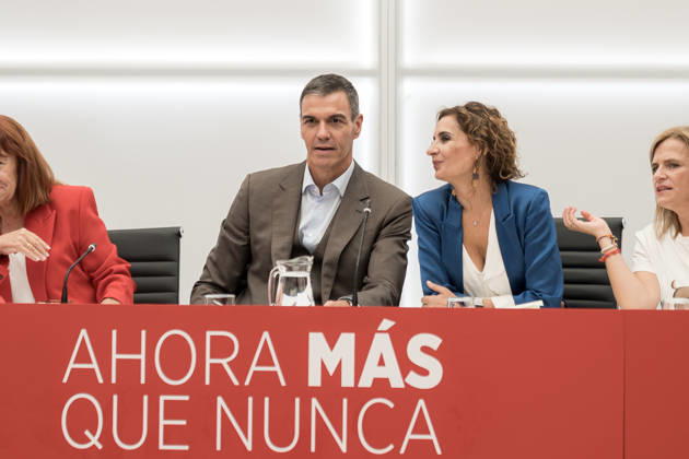 Sánchez Chairs the Meeting of the PSOE’s Federal Executive Committee The Prime Minister and Secretary-General of the PSOE, Pedro Sánchez, and the Secretary-General of the PSOE-A and Socialist parliamentary spokesperson, María Jesús Montero, during the meeting of the PSOE’s Federal Executive Committee (CEF) at the PSOE headquarters in Ferraz on October 5, 2026, in Madrid, Spain. Sánchez announced today that he is dissolving Parliament and calling for general elections on November 29. OCTOBER 5, 2026 Diego Radamé Madrid, Madrid, Spain Copyright: xDiegoxRadamà sx 7822977