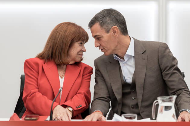 Sánchez Chairs the Meeting of the PSOE’s Federal Executive Committee. PSOE President Cristina Narbona, and Prime Minister and PSOE Secretary-General Pedro Sánchez, during the meeting of the PSOE’s Federal Executive Committee (CEF) at the PSOE headquarters in Ferraz on October 5, 2026, in Madrid, Spain. Sánchez announced today that he is dissolving Parliament and calling a general election for November 29. OCTOBER 5, 2026 Diego Radamé Madrid, Madrid, Spain Copyright: xDiegoxRadamà sx 7822996