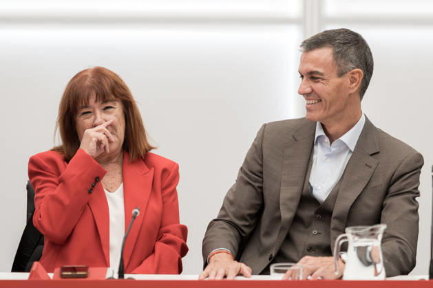 Sánchez Chairs the Meeting of the PSOE’s Federal Executive Committee. PSOE President Cristina Narbona, and Prime Minister and PSOE Secretary-General Pedro Sánchez, during the meeting of the PSOE’s Federal Executive Committee (CEF) at the PSOE headquarters in Ferraz on October 5, 2026, in Madrid, Spain. Sánchez announced today that he is dissolving Parliament and calling a general election for November 29. OCTOBER 5, 2026 Diego Radamé Madrid, Madrid, Spain Copyright: xDiegoxRadamà sx 7822995