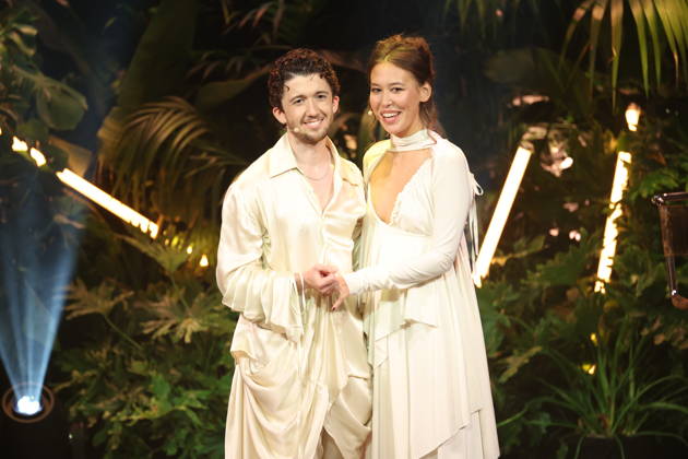 FIRST STEPS 2026 Hosts Malaya and Maximilian Presenting an award on stage at the FIRST STEPS 2026 awards ceremony at the Theater des Westens in Berlin Copyright: xEventpressxFuhrx