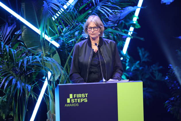 FIRST STEPS 2026 Michael Ballhaus Award Acceptance Speech Bella Halben Award Ceremony on Stage at the FIRST STEPS 2026 Awards Ceremony at the Theater des Westens in Berlin Copyright: xEventpressxFuhrx