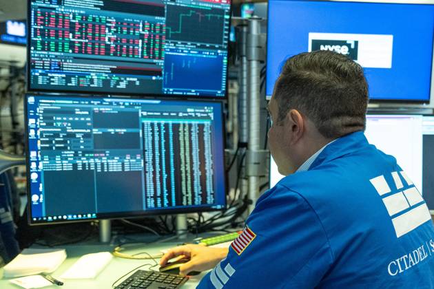 October 5, 2026, New York, New York, USA: A trader works on the trading floor of the New York Stock Exchange (NYSE) in New York, NY on October 5, 2026. New York USA - ZUMAr339 20261005_znp_r339_009 Copyright: xLevxRadinx