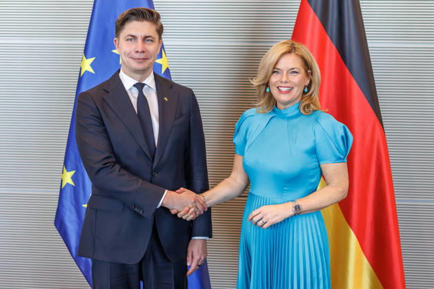 Bundestag: Bundestag President Julia Kloeckner welcomes the Prime Minister of the Republic of Lithuania, Mindaugas Sinkevicius, to the German Bundestag on October 6, 2026, in Berlin, Berlin, Berlin, Germany, Bundestag