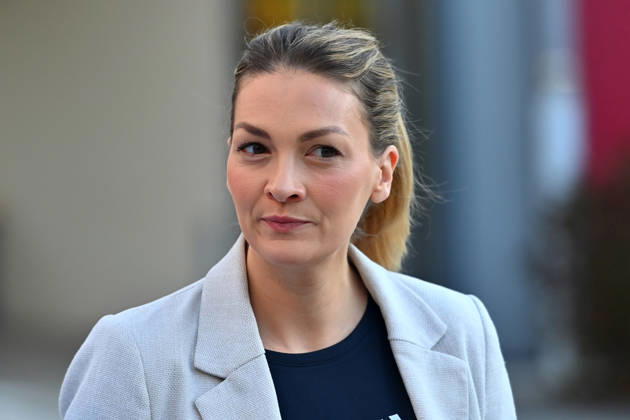 Judith GERLACH, Minister of State for Health, Care, and Prevention, single image, cropped close-up, portrait,Portrait: Markus SOEDER, Minister-President of Bavaria and CSU Chairman, visits the Sport Elementary School