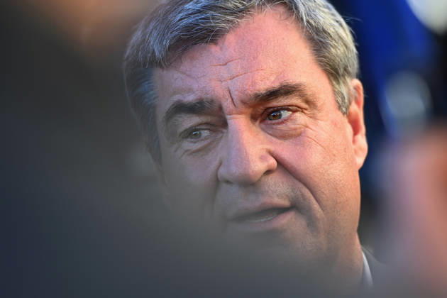 Markus SOEDER, Minister-President of Bavaria and CSU Chairman, single image, cropped single subject, portrait,Portrait: Markus SOEDER, Minister-President of Bavaria and CSU Chairman, visits the Sport Elementary School on Margare