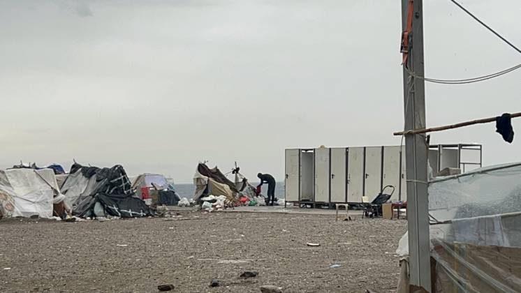 Migrants Camp on the Guano Esplanade in Ceuta, Awaiting Transfer Several migrants await transfer on the Guano Esplanade, October 6, 2026, in Ceuta, Spain. Following the eviction from El Trampolín, some migrants have begun camping on the Guano esplanade, where they await transfer to reception centers. OCTOBER 6, 2026. Gabriela Sardá Nún. Ceuta, Spain.  Copyright: xGabrielaxSardaxNunezx 7824234