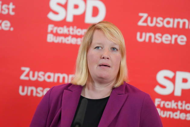 SPD Press Conference Ahead of the Parliamentary Group Meeting: A Portrait of Wiebke Esdar (SPD) During a Press Statement Ahead of the Parliamentary Group Meeting at the German Bundestag, Berlin, October 6, 2026, Berlin, Berlin, Germany