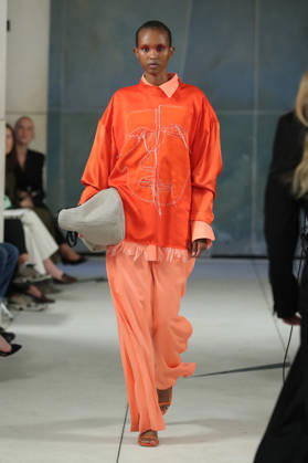 PFW - Litkovska Runway A model walks the runway during the Litkovska Womenswear Spring Summer 2027 show as part of the Paris Fashion Week on October 6, 2026 in Paris, France. Photo by Alain-Gil Gonzalez ABACAPRESS.COM Paris France  Copyright: xGonzalezxAlain-Gil ABACAx