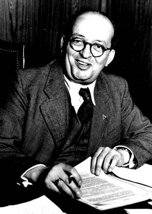 Berlin s New Lord Mayor -- A New Picture of Fritz Ebert, newly-elected Lord Mayor of Berlin, in his office at the Magistraat building in the Soviet Sector of the City. Ebert, Communist son of the former Social Democratic president of the first - the Weimar - Republic of Germany, was elected after the setting up of the illagal all-Communist city council of Berlin. Flection of the new council finally split the city into East and West. December 4, 1948.  Copyright: xCopyrightxUnknownx 5513-72811878