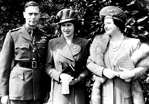 Royal Coming of Age -- Princess Elizabeth celebrated her 18th birthday on Friday. Photographs taken of the Royal family gathering in the country. April 21, 1944. (Photo by Fox Photos)  Copyright: xFoxxPhotosxLtd.x 5513-72813789