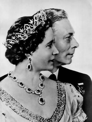 King George And Queen Elizabeth Celebrate Silver Wedding -- A New Dorothy wilding picture of their Majesties King George VI and Queen Elizabeth who on April 26, 1948. Celebrated their Silver Wedding Anniversary. May 03, 1948. (Photo by Associated Press Photo).  Copyright: xAssociatedxPressxPhotox 5513-72813793