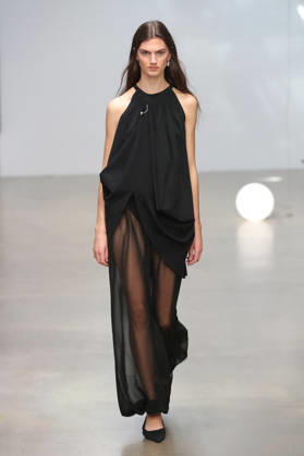 PFW - CFCL Runway A model walks the runway during the CFCL Ready to Wear Fall Winter 2026-2027 fashion show as part of Paris Fashion Week on March 10, 2026 in Paris, France. Photo by Alain-Gil Gonzalez ABACAPRESS.COM Paris France  Copyright: xGonzalezxAlain-Gil ABACAx