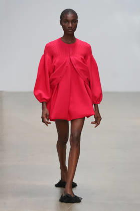 PFW - CFCL Runway A model walks the runway during the CFCL Ready to Wear Fall Winter 2026-2027 fashion show as part of Paris Fashion Week on March 10, 2026 in Paris, France. Photo by Alain-Gil Gonzalez ABACAPRESS.COM Paris France  Copyright: xGonzalezxAlain-Gil ABACAx