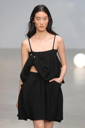 PFW - CFCL Runway A model walks the runway during the CFCL Ready to Wear Fall Winter 2026-2027 fashion show as part of Paris Fashion Week on March 10, 2026 in Paris, France. Photo by Alain-Gil Gonzalez ABACAPRESS.COM Paris France  Copyright: xGonzalezxAlain-Gil ABACAx