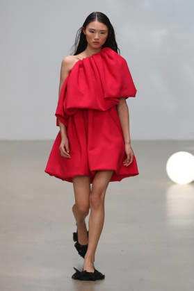 PFW - CFCL Runway A model walks the runway during the CFCL Ready to Wear Fall Winter 2026-2027 fashion show as part of Paris Fashion Week on March 10, 2026 in Paris, France. Photo by Alain-Gil Gonzalez ABACAPRESS.COM Paris France  Copyright: xGonzalezxAlain-Gil ABACAx