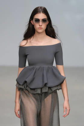 PFW - CFCL Runway A model walks the runway during the CFCL Ready to Wear Fall Winter 2026-2027 fashion show as part of Paris Fashion Week on March 10, 2026 in Paris, France. Photo by Alain-Gil Gonzalez ABACAPRESS.COM Paris France  Copyright: xGonzalezxAlain-Gil ABACAx