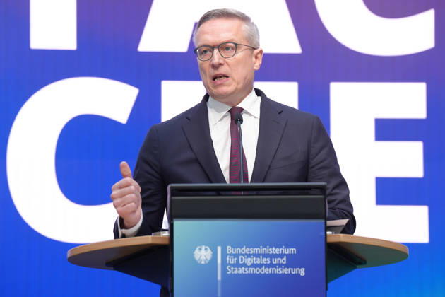 Statement by the Federal Minister for Digital Affairs on Government Modernization: Dr. Karsten Wildberger, Minister for Digital Affairs, is pictured reinforcing his remarks with gestures and facial expressions during his statement on the Cabinet’s decision regarding the report on one year of government modernization, Berlin, October 7, 2026, Berlin, Berlin, Germany