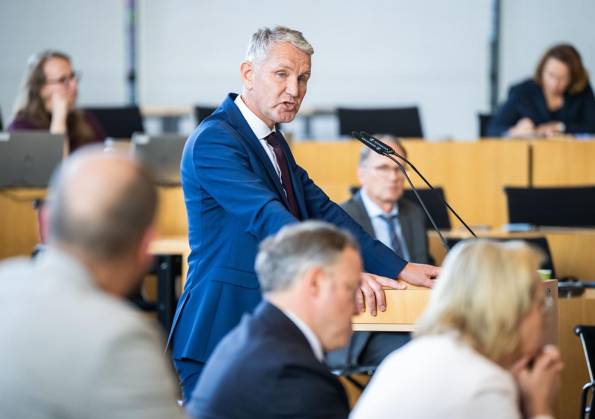 8 THURINGIAN STATE PARLIAMENT 55th PLENARY SESSION ** FOR EDITORIAL USE ONLY ** EDITORIAL USE ONLY ** Oct. 7, 2026, Erfurt, Thuringian State Parliament, 8th Legislative Period, 55th Plenary Session. Photo: Björn Höcke (AfD), parliamentary group leader; Minister President Mario Voigt (CDU); Left Party, Germany, Thuringia, Erfurt. Copyright SaschaxFromm Copyright: SaschaxFromm doc87xbt7pmwbp7lcq7nd0 ,EDITORIAL USE ONLY Copyright: SaschaxFromm