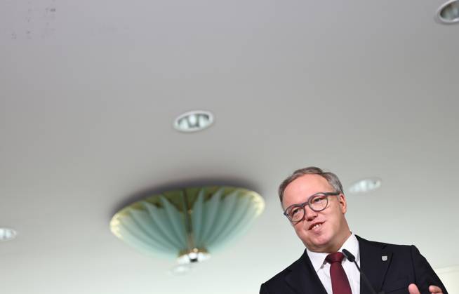 Thuringian State Parliament Statement by Minister-President Mario Voigt (CDU), October 7, 2026, Erfurt, Thuringian State Parliament, Statement by Minister-President Mario Voigt (CDU); he has withdrawn the lawsuit and accepts the revocation of his doctoral degree