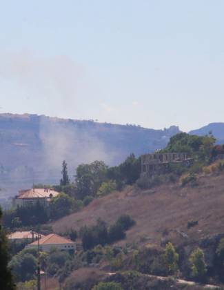 October 7, 2026, Nabathie, Lebanon: KFAR TIBNIT, SOUTHERN LEBANON, OCTOBER 7, 2026: Smoke rises after several artillery shells strike the town of Kfar Tibnit in southern Lebanon amid continuing military activity in the area. Nabathie Lebanon - ZUMAq101 20261007_zna_q101_068 Copyright: xRazanxKdouhx