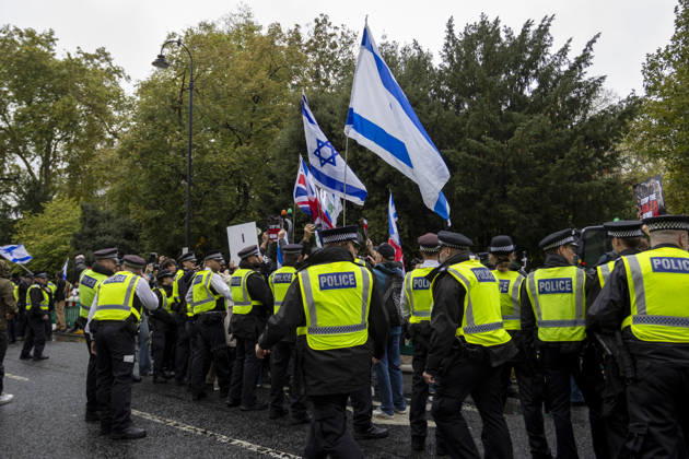 Pro-Israel Counter-Protest Disrupts Pro-Palestine Student March Russell Square, London, October 7, 2026 A pro-Palestine student march travelled from Lincoln™s Inn Fields towards Russell Square, where pro-Israel counter-protesters gathered with Israeli flags and placards. The counter-protest disrupted the student demonstration as police maintained a presence and kept the two groups separated., Credit:Zak Irfan Avalon Copyright: xZakxIrfanx xAvalonx 1141227587