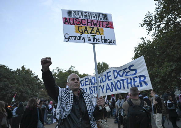 Police in Berlin intervened in demonstrations in support of Palestinians BERLIN, GERMANY - OCTOBER 7: Pro-Palestinian demonstration is held in Berlin, Germany on October 7, 2026. More than a thousand demonstrators gathered at Oranien Square to protest Israeli attack on Gaza and marched toward Hermann Square before police broke up the rally near the Kottbusser Tor subway station, detaining numerous participants. Halil Sagirkaya Anadolu Berlin Germany. Editorial use only. Please get in touch for any other usage.  Copyright: x2026xAnadoluxHalilxSagirkayax
